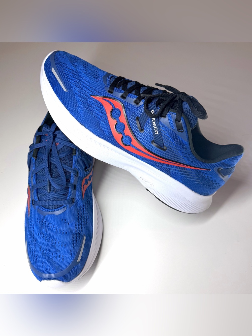 Saucony Men's Guide 16 Prospect Glass Running Shoe - Size 11.5